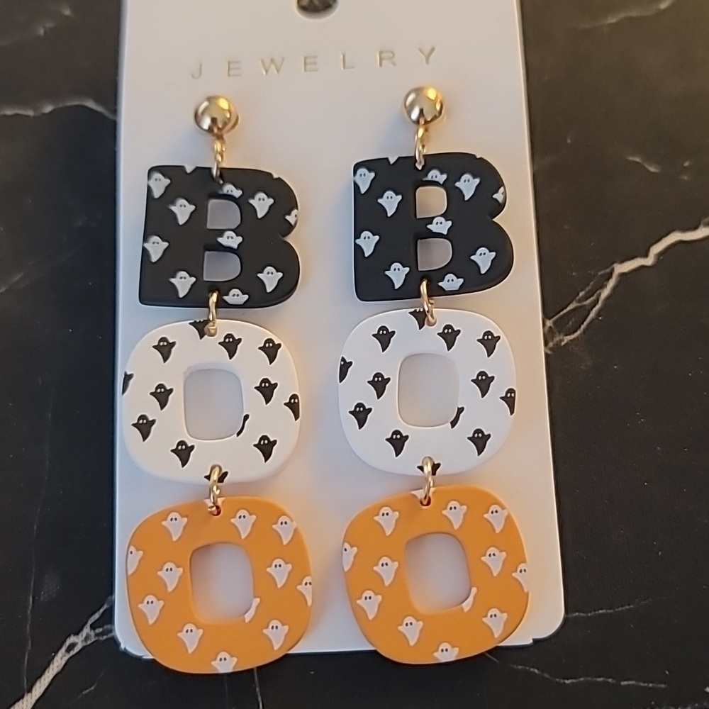 NWOT HALLOWEEN BOO EARRINGS